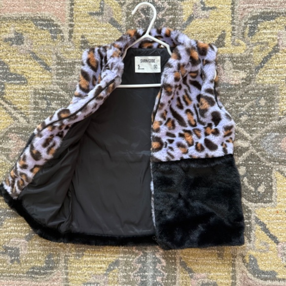 Sovereign Code Leopard Little Girls Vest Size 5 - Picture 4 of 5